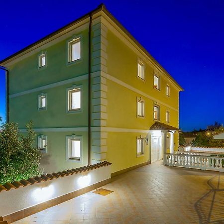 Apartments Lulic Криквеница Екстериор снимка